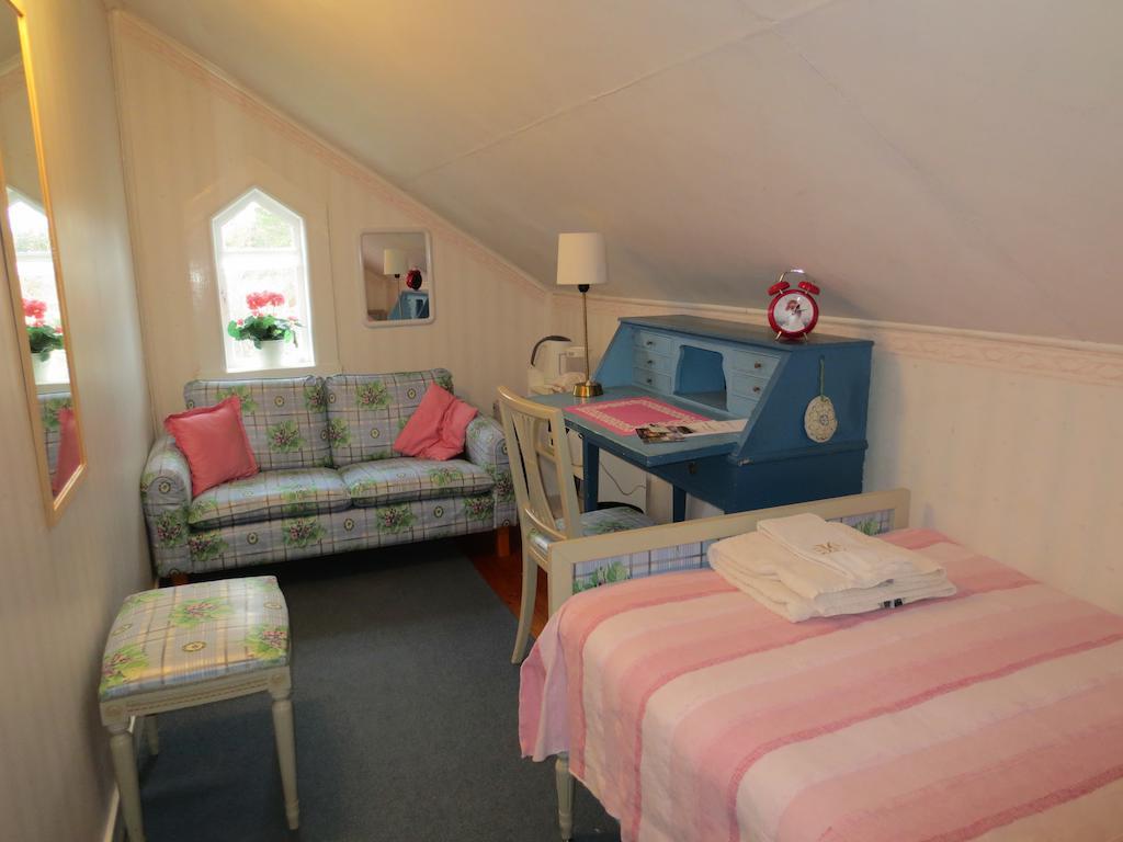 Sparrens Bed And Breakfast Fiskesa Quarto foto