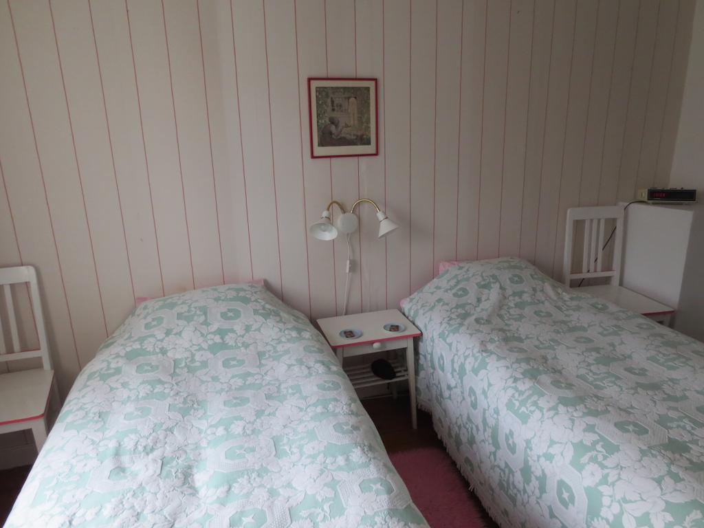 Sparrens Bed And Breakfast Fiskesa Quarto foto